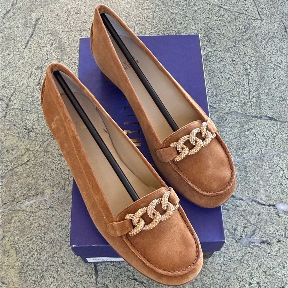 New Stuart Weitzman Elegant Brown Loafers with Gold Chain Detail 8